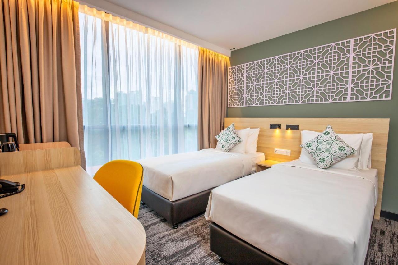 ซานตา แกรนด์ ซิกเนเจอร์ กัวลาลัมเปอร์ Hotel ภายนอก รูปภาพ