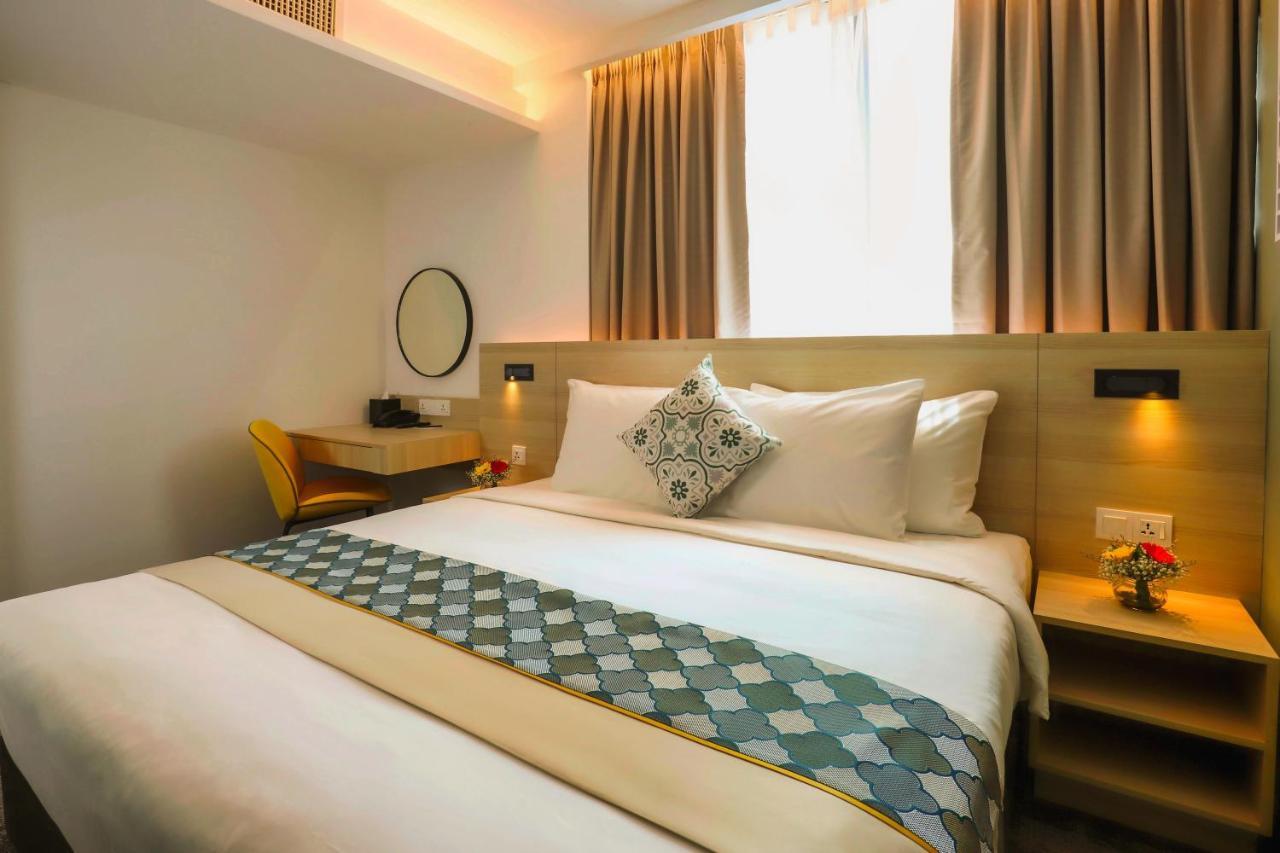 ซานตา แกรนด์ ซิกเนเจอร์ กัวลาลัมเปอร์ Hotel ภายนอก รูปภาพ