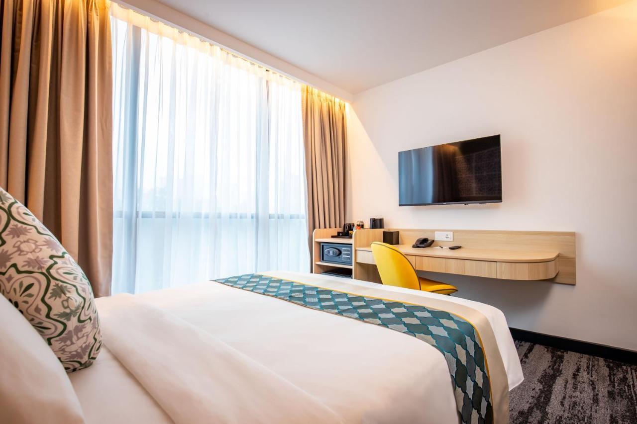 ซานตา แกรนด์ ซิกเนเจอร์ กัวลาลัมเปอร์ Hotel ภายนอก รูปภาพ